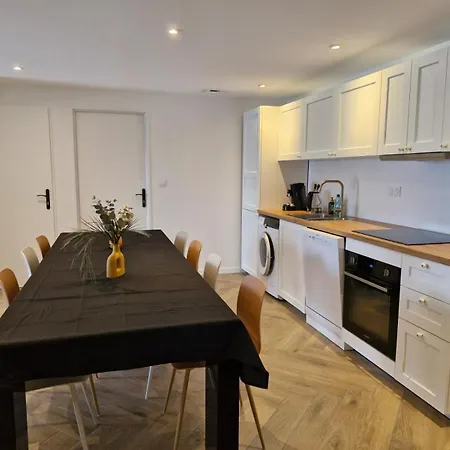 Apartment Le Zenith - 3 Chambres, 3 Sdb, Climatise - 8 Pers Max - Reservation A La Possible - Local A Velos *