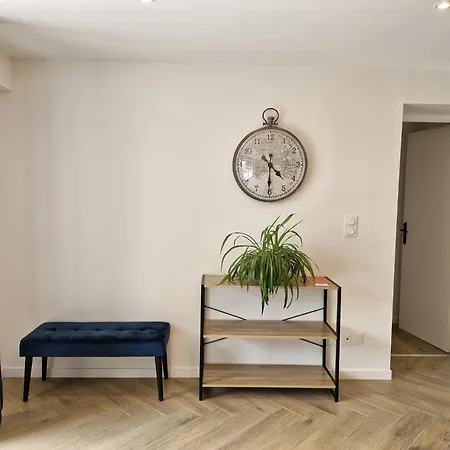 Le Zenith - 3 Chambres, 3 Sdb, Climatise - 8 Pers Max - Reservation A La Possible - Local A Velos * Lagnieu