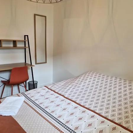 Le Zenith - 3 Chambres, 3 Sdb, Climatise - 8 Pers Max - Reservation A La Possible - Local A Velos Lagnieu